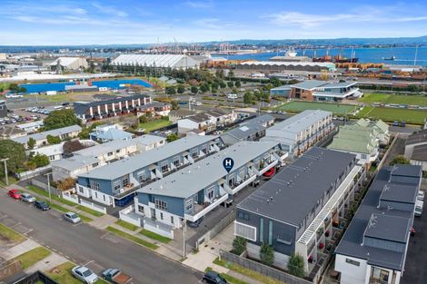 Photo of property in 40c Miro Street, Mount Maunganui, 3116