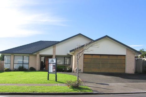 Photo of property in 23 Newinn Crescent, East Tamaki Heights, Auckland, 2016