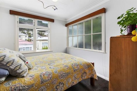 Photo of property in 42 Porritt Avenue, Mount Victoria, Wellington, 6011