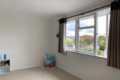Photo of property in 1/8 Valdale Road, Henderson, Auckland, 0610