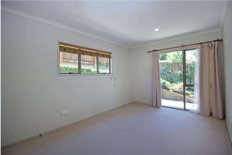 Photo of property in 75a Bradbury Road, Botany Downs, Auckland, 2010