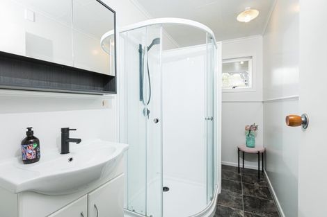 Photo of property in 2 Windsor Road, Waipawa, 4210