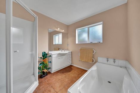 Photo of property in 2/197 Mangorei Road, Merrilands, New Plymouth, 4312