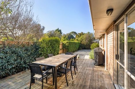 Photo of property in 1 Leigh Place, Paraparaumu Beach, Paraparaumu, 5032