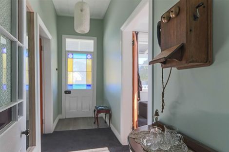 Photo of property in 17 Miro Street, Inglewood, 4330