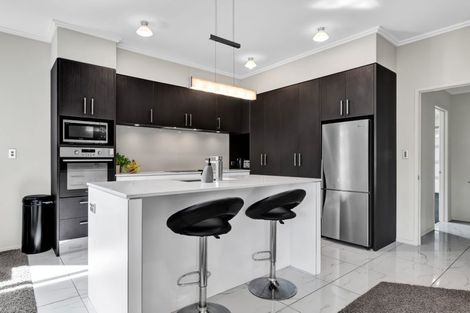 Photo of property in 2/297 Carrington Street, Vogeltown, New Plymouth, 4310