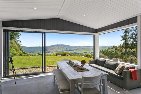 Photo of property in 130 Highland Drive, Acacia Bay, Taupo, 3385