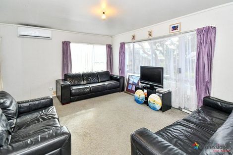 Photo of property in 1 Secretariat Place, Randwick Park, Auckland, 2105