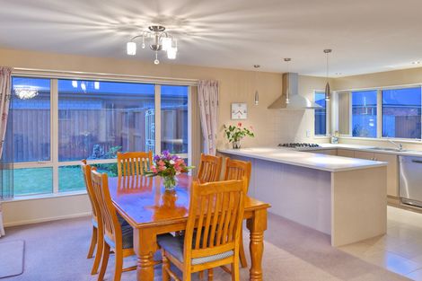 Photo of property in 11 Walnut Way, Rangiora, 7400