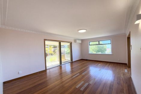 Photo of property in 61 Kirby Street, Glendene, Auckland, 0602
