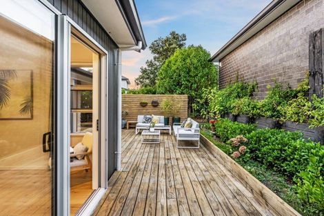 Photo of property in 7 Waiarohia Place, Hobsonville, Auckland, 0616