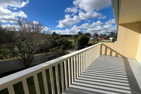 Photo of property in 2/7 Marbeth Court, Botany Downs, Auckland, 2010