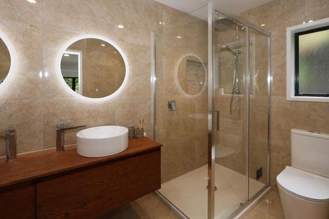 Photo of property in 5 Libra Place, Kawaha Point, Rotorua, 3010