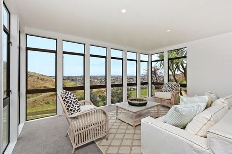 Photo of property in 9 Ridgeway Terrace, Taradale, Napier, 4112