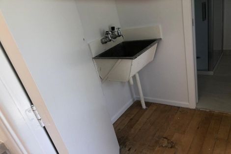 Photo of property in 79 Royal View Road, Te Atatu South, Auckland, 0610