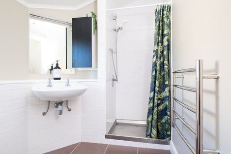 Photo of property in 1a Finnis Lane, Hospital Hill, Napier, 4110