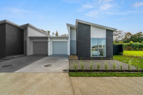 Photo of property in 36 Metoriti Crescent, Karaka, 2124