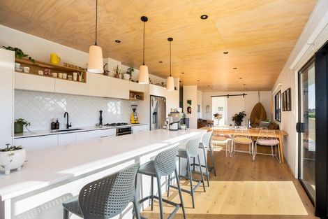 Photo of property in 22b Saint Ives Grove, Whalers Gate, New Plymouth, 4310