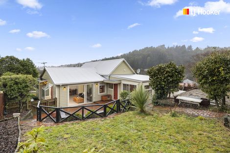 Photo of property in 11 Glenross Street, Glenross, Dunedin, 9011