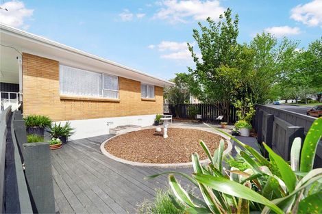 Photo of property in 1/33 Matuhi Rise, Henderson, Auckland, 0612