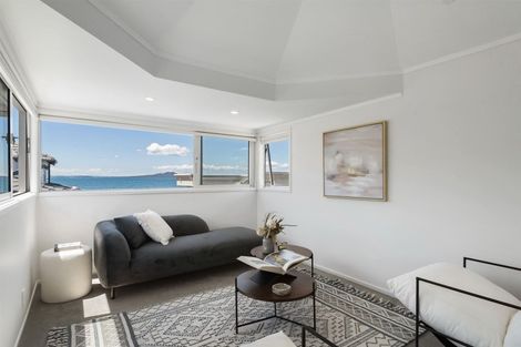 Photo of property in 2/26 Manly Esplanade, Browns Bay, Auckland, 0630