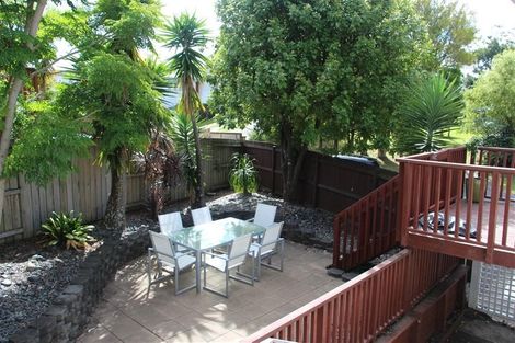 Photo of property in 3 Beldon Place, Pakuranga Heights, Auckland, 2010