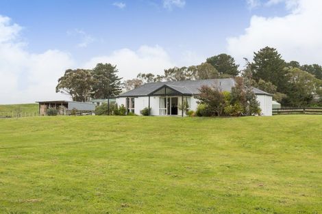 Photo of property in 450 Foxton Shannon Road, Foxton, 4893