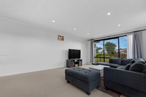 Photo of property in 2/65e Metcalfe Road, Ranui, Auckland, 0612
