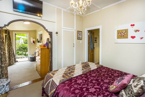 Photo of property in 43 Wyndham Road, Pinehaven, Upper Hutt, 5019