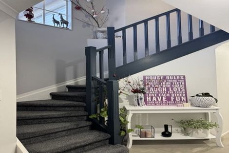 Photo of property in 5a San Luis Place, Golflands, Auckland, 2013