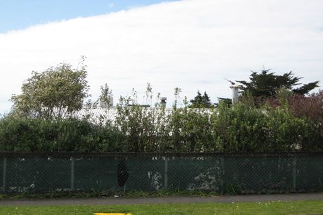 Photo of property in 50 Banks Street, Marfell, New Plymouth, 4310