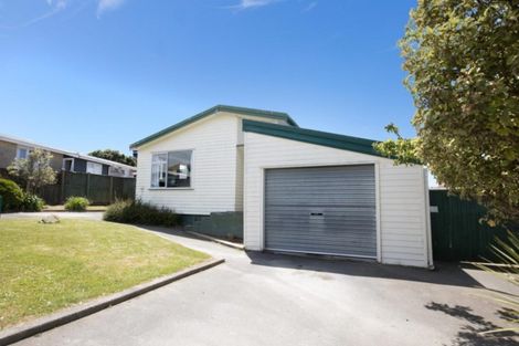 Photo of property in 4 Almora View, Ascot Park, Porirua, 5024