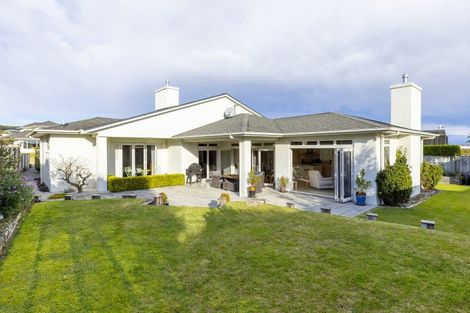 Photo of property in 25 Magnolia Rise, Waipahihi, Taupo, 3330