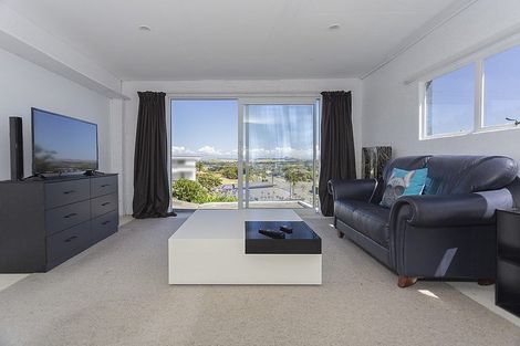 Photo of property in 12 Selwyn Street, South Hill, Oamaru, 9400