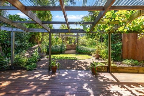 Photo of property in 11 Clinton Road, Tawharanui Peninsula, Warkworth, 0986