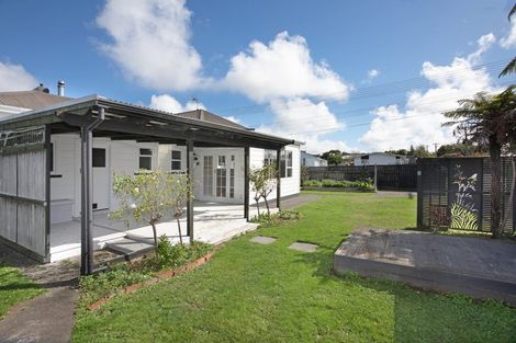 Photo of property in 40 Follett Street, Marton, 4710