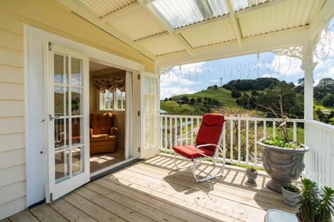 Photo of property in 5 Hook Road, Paparoa, 0571