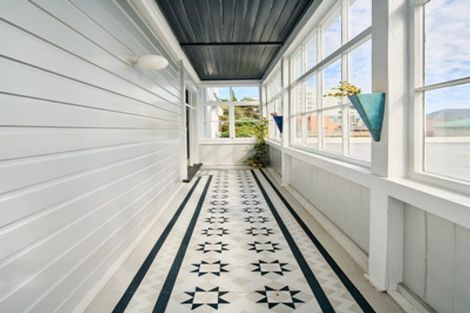 Photo of property in 2 Hay Street, Oriental Bay, Wellington, 6011