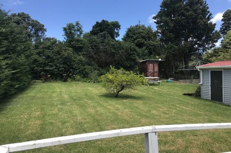 Photo of property in 2/14 Amberley Avenue, Te Atatu South, Auckland, 0610