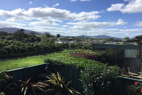 Photo of property in 18 Donegal Place, Katikati, 3129