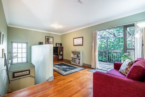 Photo of property in 10a Cassino Street, Bayswater, Auckland, 0622