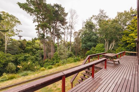 Photo of property in 5 Fernwood Place, Fitzherbert, Palmerston North, 4410