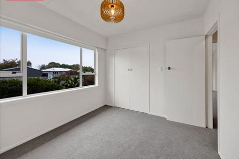 Photo of property in 5 Nikau Street, Inglewood, 4330