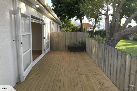 Photo of property in 2/4 Sydney Street, Hauraki, Auckland, 0622