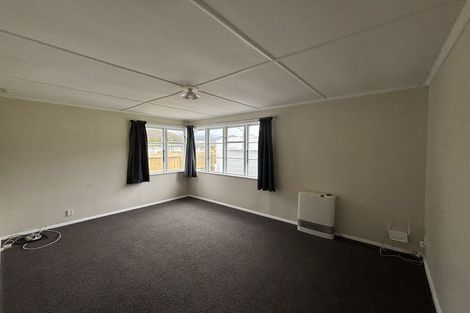 Photo of property in 124 Hewer Crescent, Naenae, Lower Hutt, 5011
