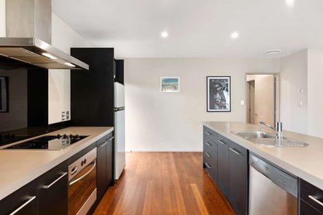 Photo of property in 30 Knowles Street, Terrace End, Palmerston North, 4410