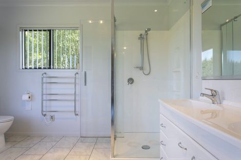 Photo of property in 4/864 Whangamata Road, Kinloch, Taupo, 3377