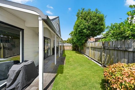 Photo of property in 13 Forest Lake Road, Forest Lake, Hamilton, 3200