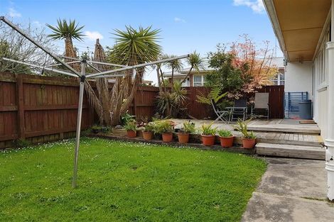 Photo of property in 2/1 Grassways Avenue, Pakuranga, Auckland, 2010