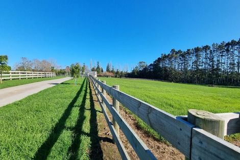 Photo of property in 53 Dysart Lane, Kumeu, 0891